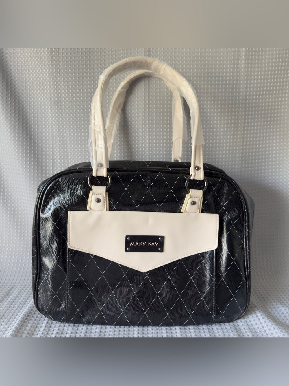 VTG Mary Kay  Travel Cosmetic Bag  Removable Organizer Glossy Black Faux NWOT